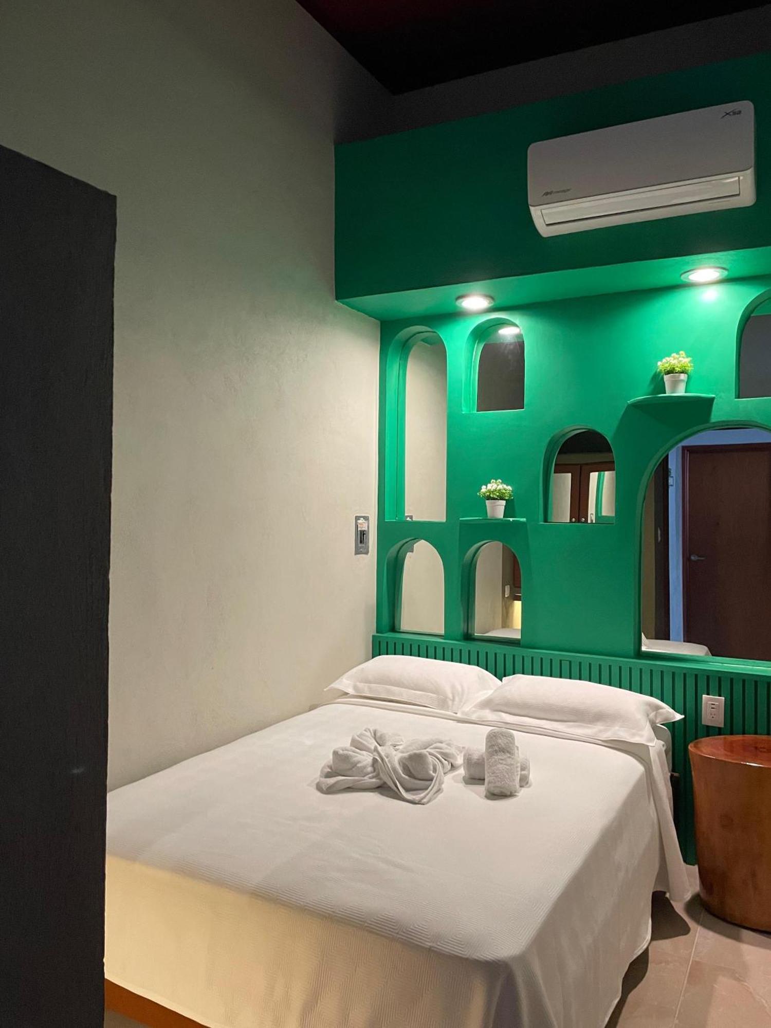 Hostal Poquito A Poquito วัลลาโดลิด ภายนอก รูปภาพ