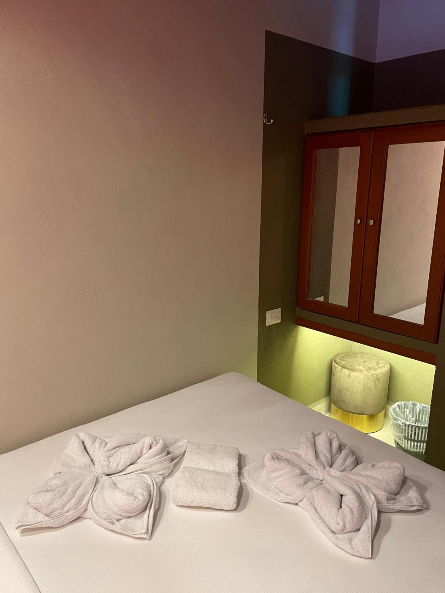 Hostal Poquito A Poquito วัลลาโดลิด ภายนอก รูปภาพ