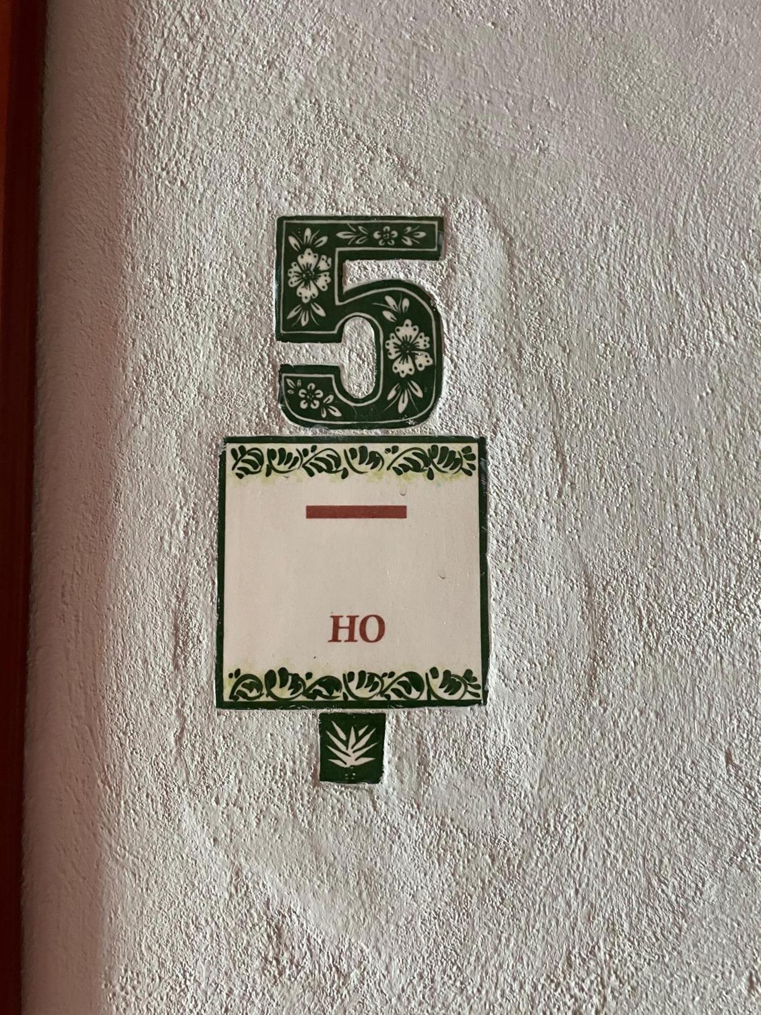 Hostal Poquito A Poquito วัลลาโดลิด ภายนอก รูปภาพ