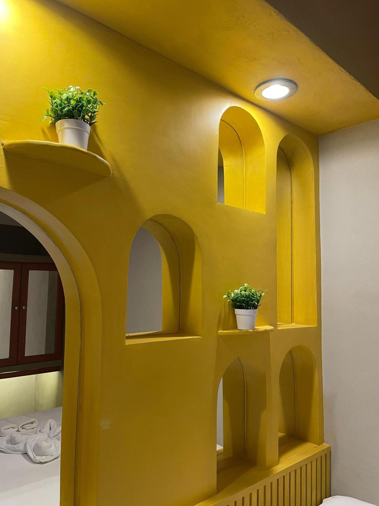 Hostal Poquito A Poquito วัลลาโดลิด ภายนอก รูปภาพ