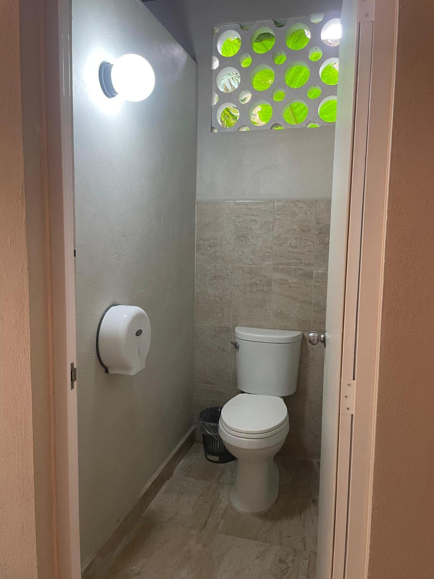 Hostal Poquito A Poquito วัลลาโดลิด ภายนอก รูปภาพ